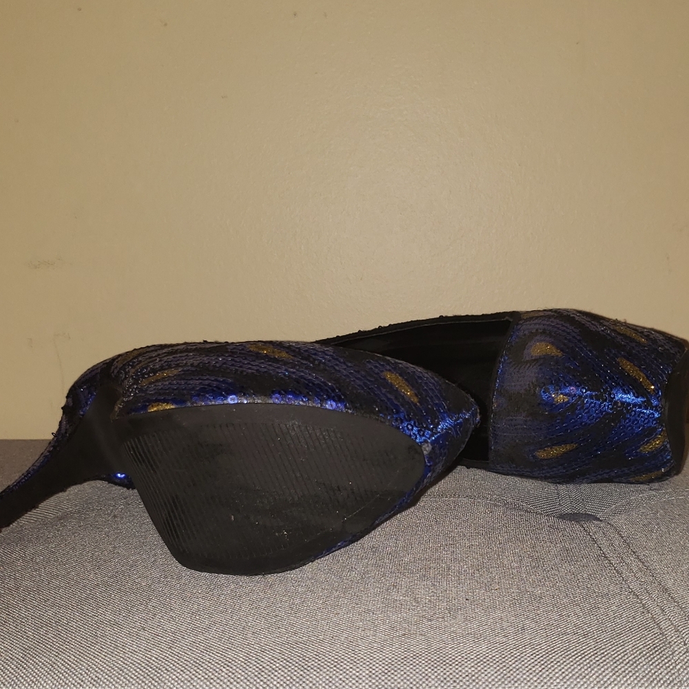 Heels - Picture 4 of 5